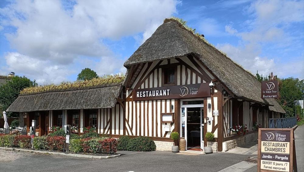 Auberge Du Vieux Tour Le Manoir Canapville  Exterior foto